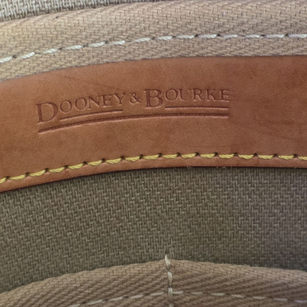 Dooney & Bourke Signature Canvas, Leather Details, Vintage - Picture 13 of 15